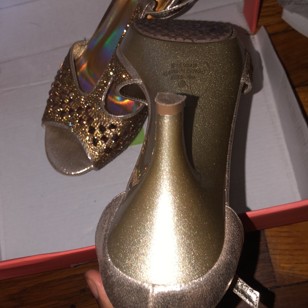 Heels - Picture 6 of 7